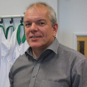 Proefdiervrij onderzoeker Robert Passier in zijn lab