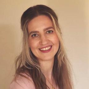 Julia Eder (website rondje 288 x 288) Julia Eder